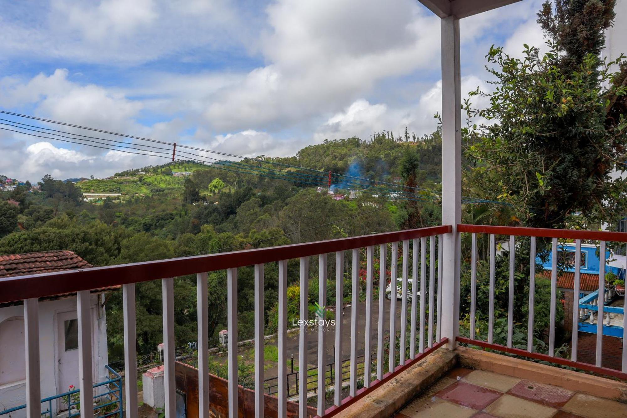 Vijaya Deepa Guest House By Lexstays Coonoor Dış mekan fotoğraf